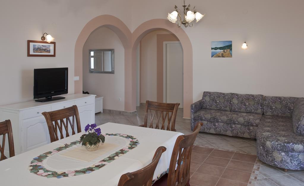 Apartment Parlov Rogoznica  Phòng bức ảnh