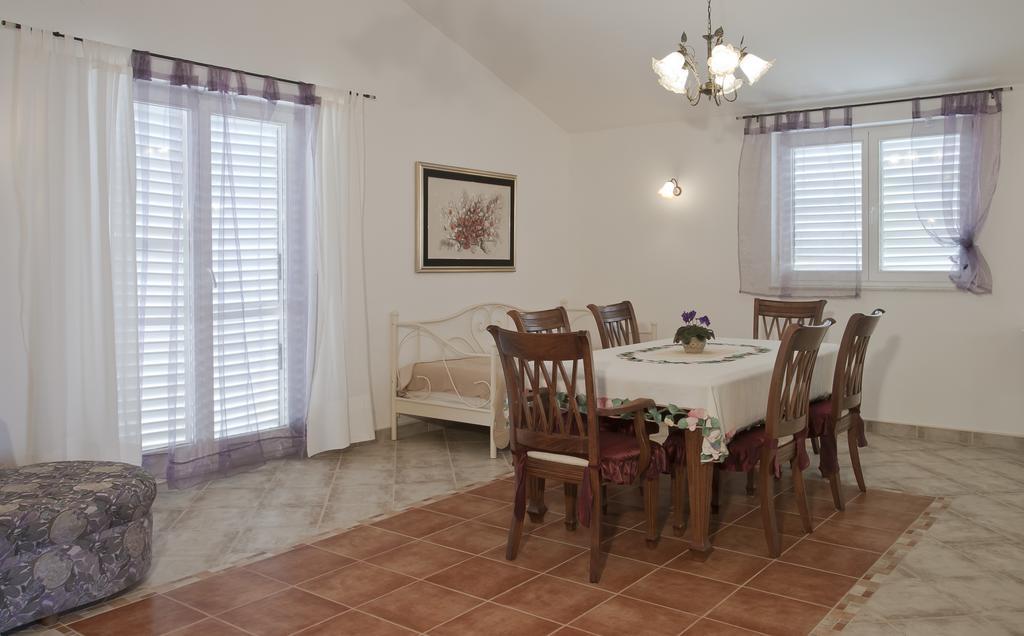 Apartment Parlov Rogoznica  Phòng bức ảnh